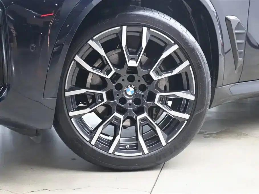 2023 BMW X5 xDrive 40Li M Sport Shadow Edition — миниатюра 27