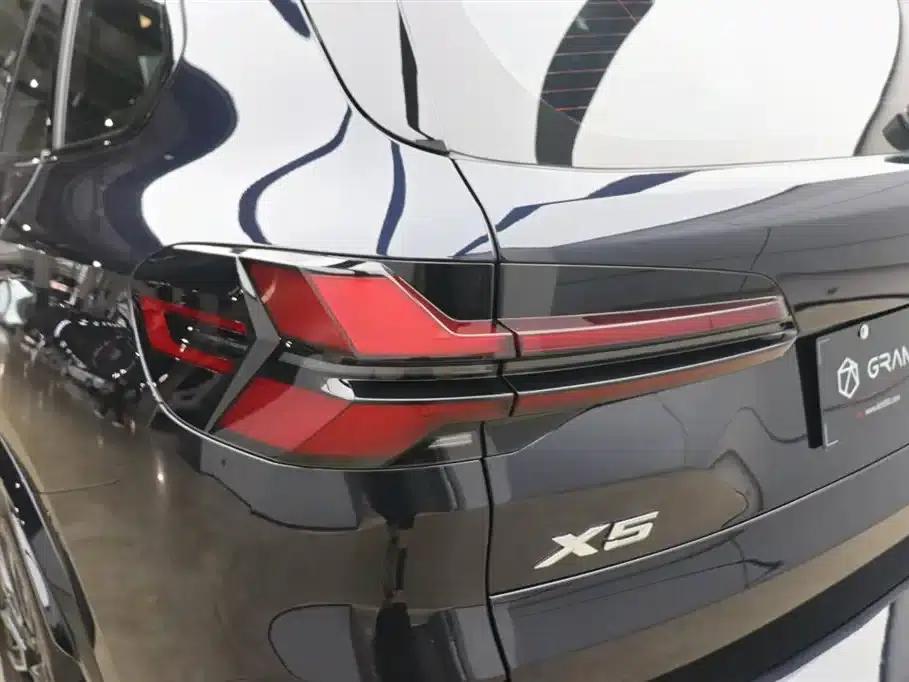 2023 BMW X5 xDrive 40Li M Sport Shadow Edition — миниатюра 29