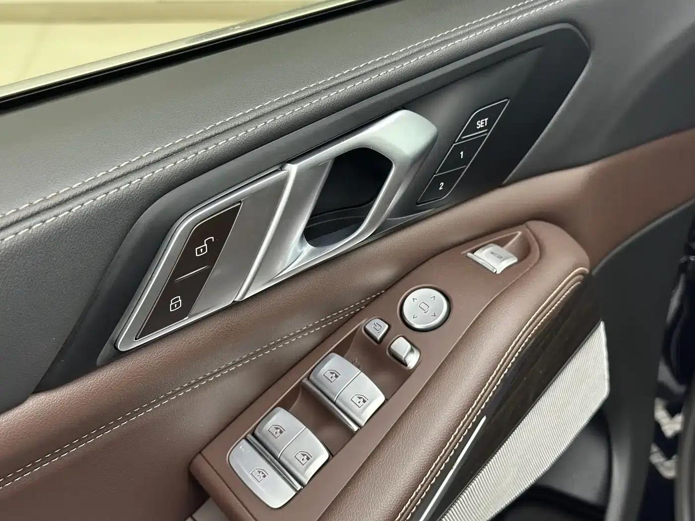 2023 BMW X5 xDrive 40Li M Sport Package — миниатюра 20