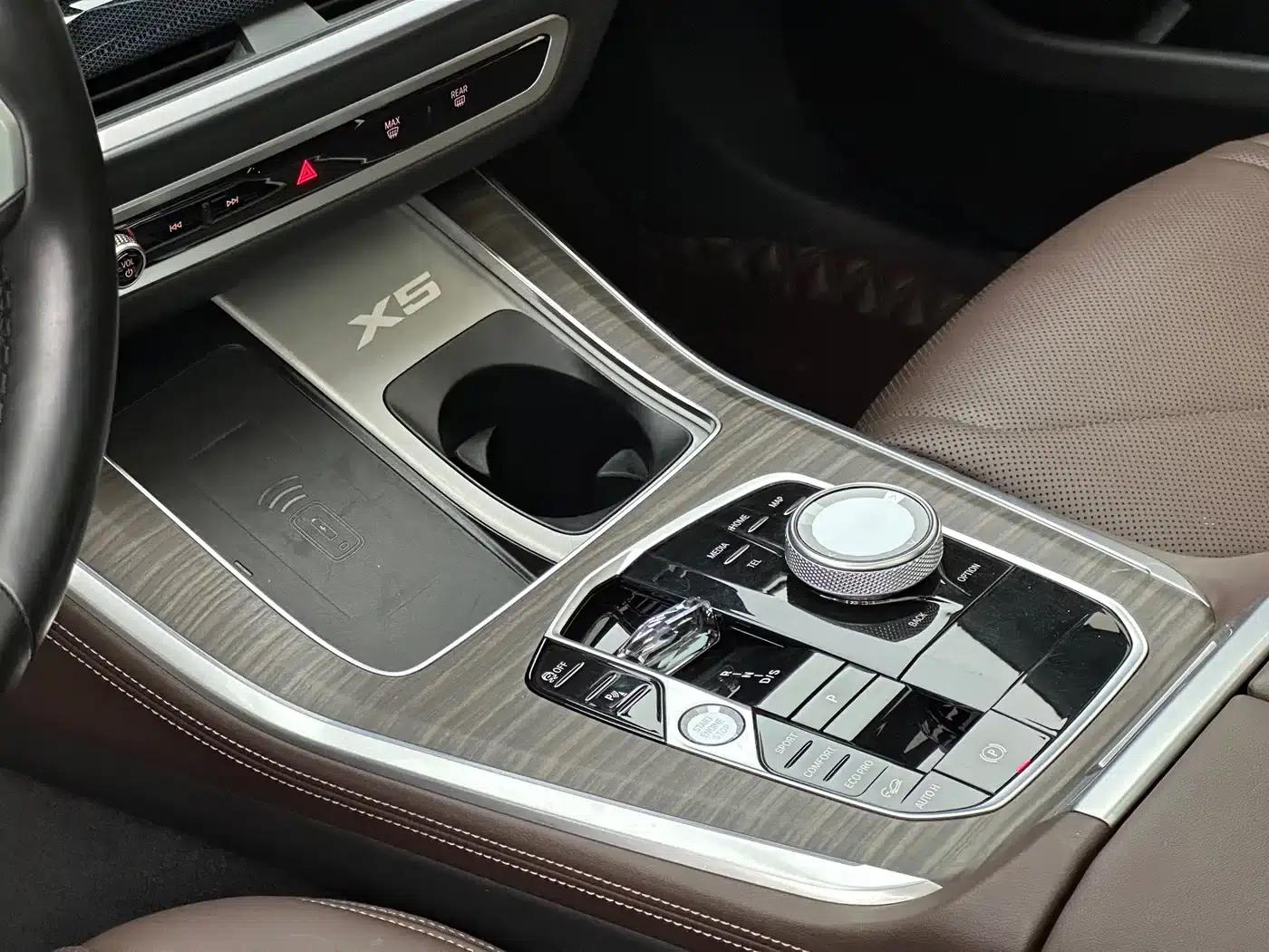2023 BMW X5 xDrive 40Li M Sport Package — миниатюра 21