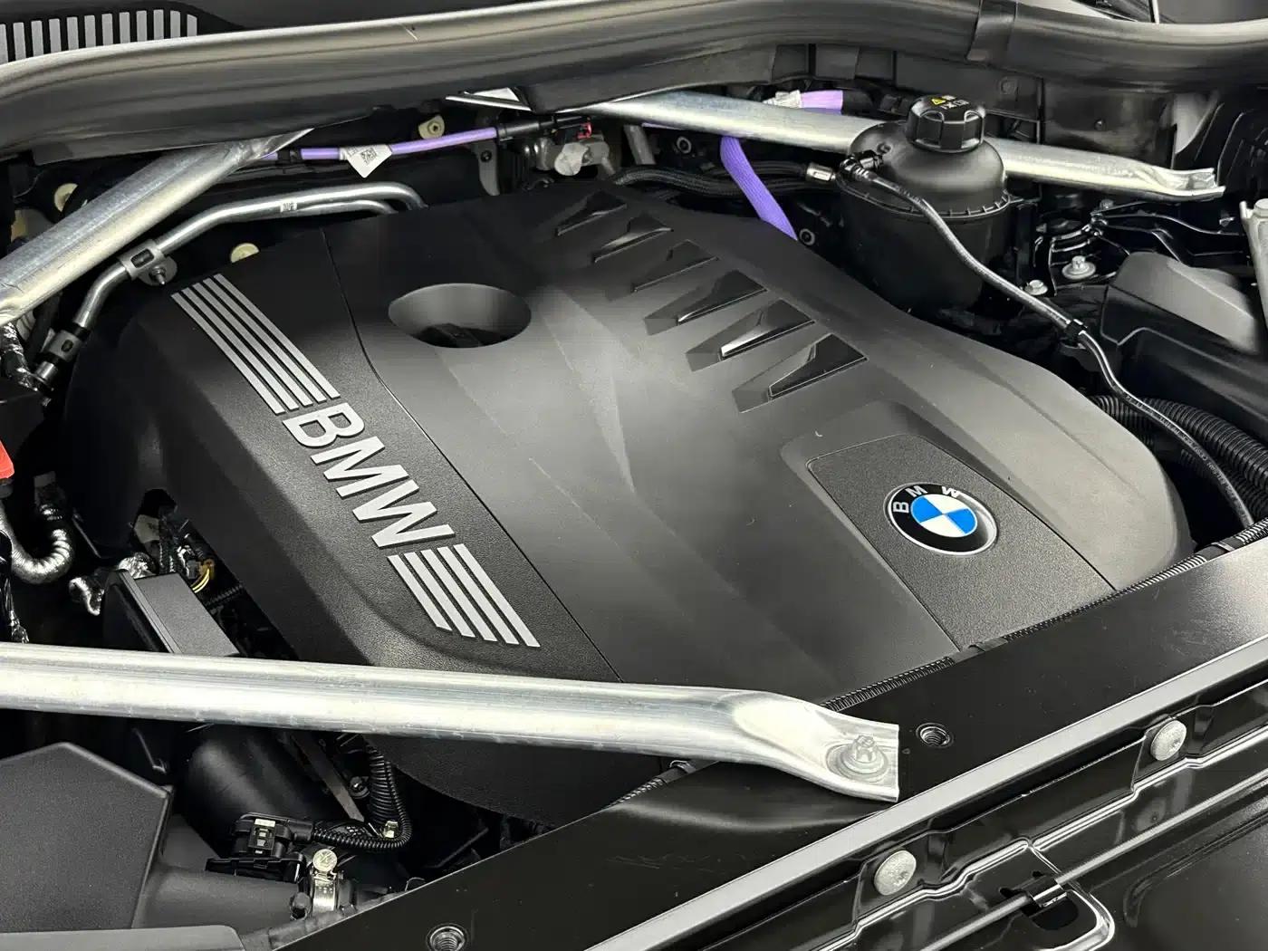 2023 BMW X5 xDrive 40Li M Sport Package — миниатюра 27