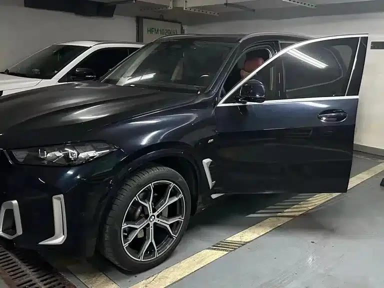 BMW X5 2023 xDrive 30Li Luxury M Sport Package — миниатюра 2