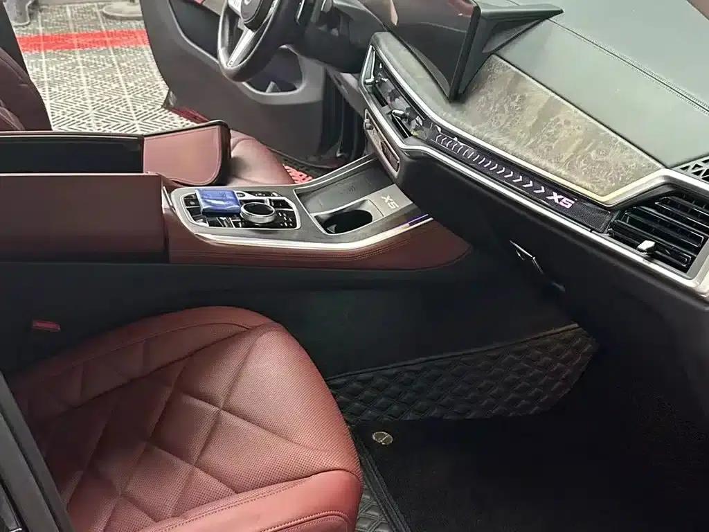 BMW X5 2023 xDrive 30Li Luxury M Sport Package — миниатюра 6
