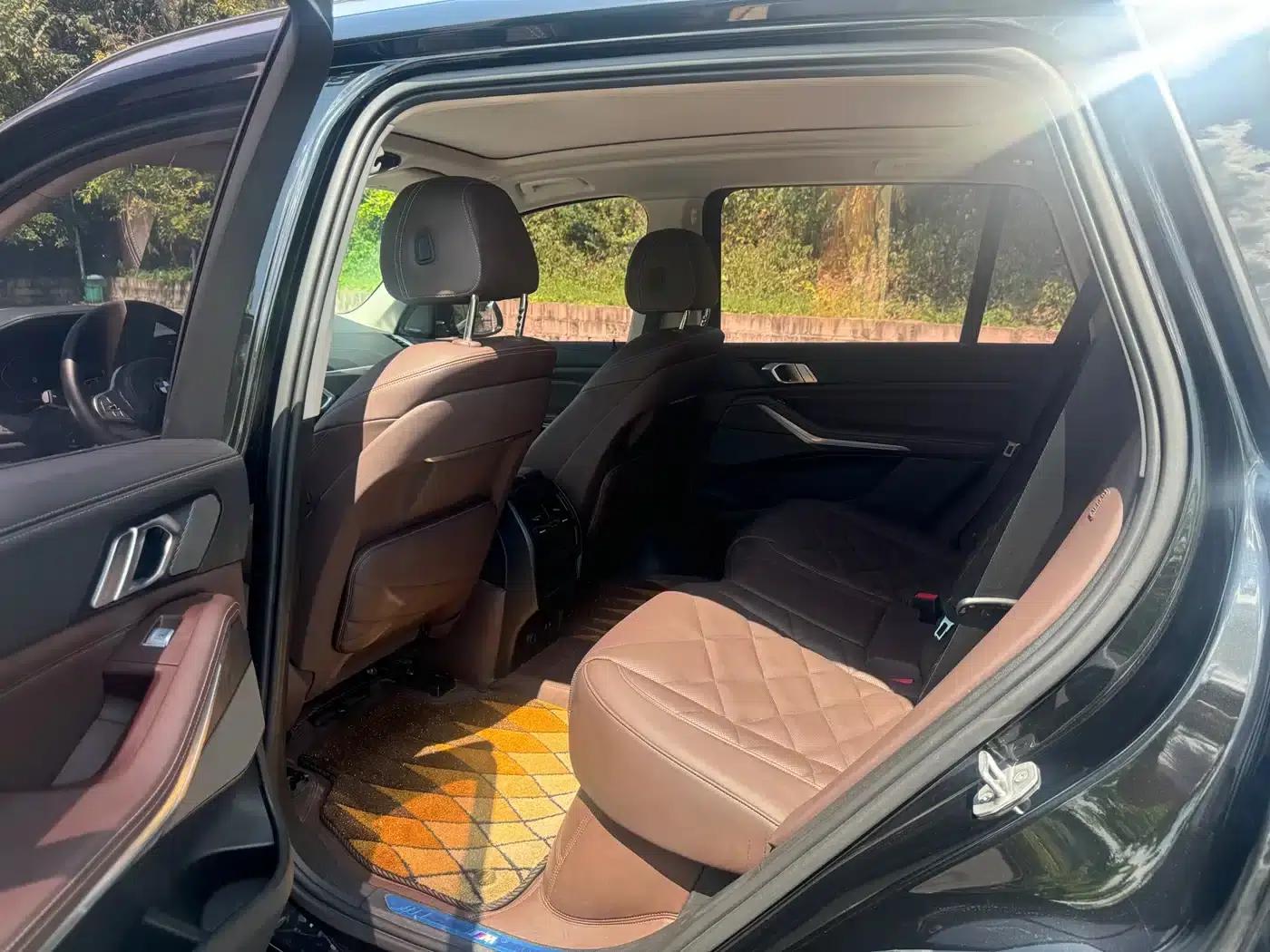 BMW X5 2023 xDrive 30Li M Sport Package — миниатюра 7