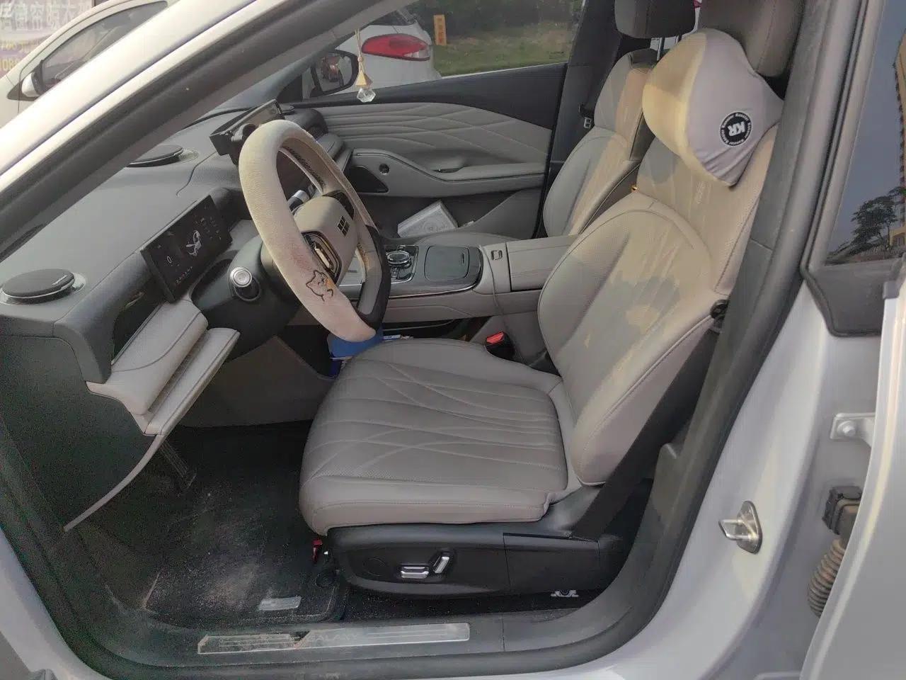 Geely Galaxy 8 2025 130km EM-i Deluxe Edition — миниатюра 15