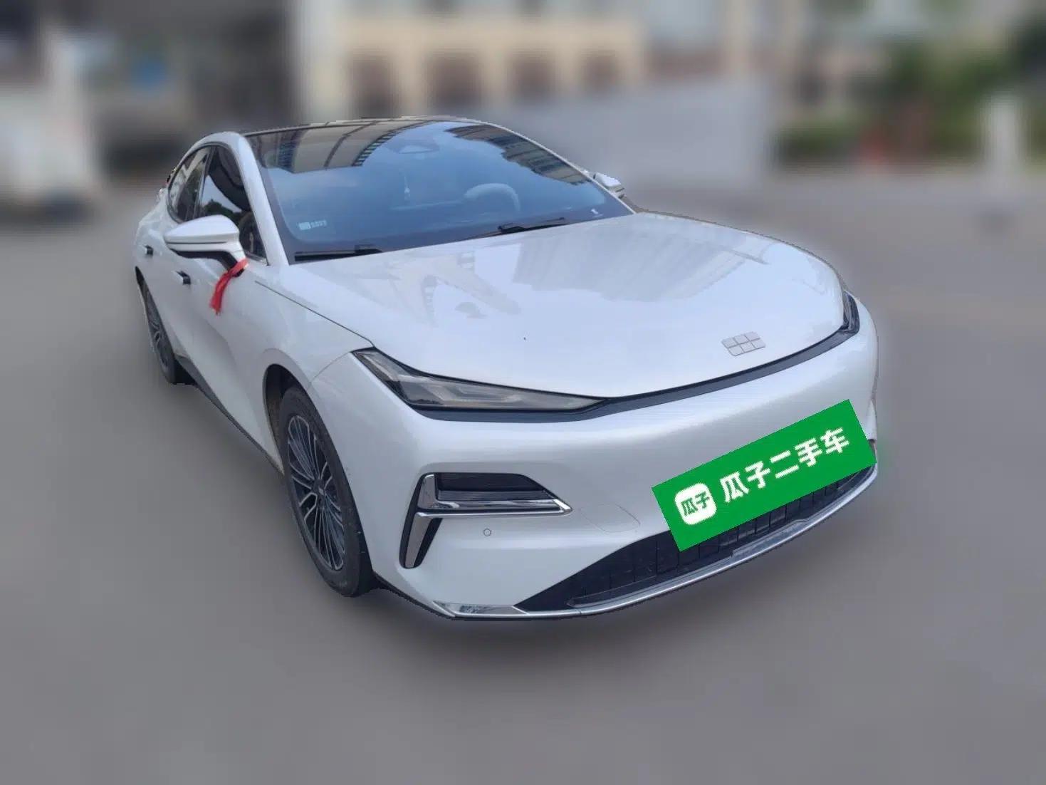 Geely Galaxy 8 2025 130km EM-i Deluxe Edition — миниатюра 3