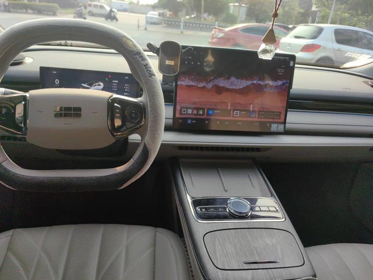 Geely Galaxy 8 2025 130km EM-i Deluxe Edition — миниатюра 9