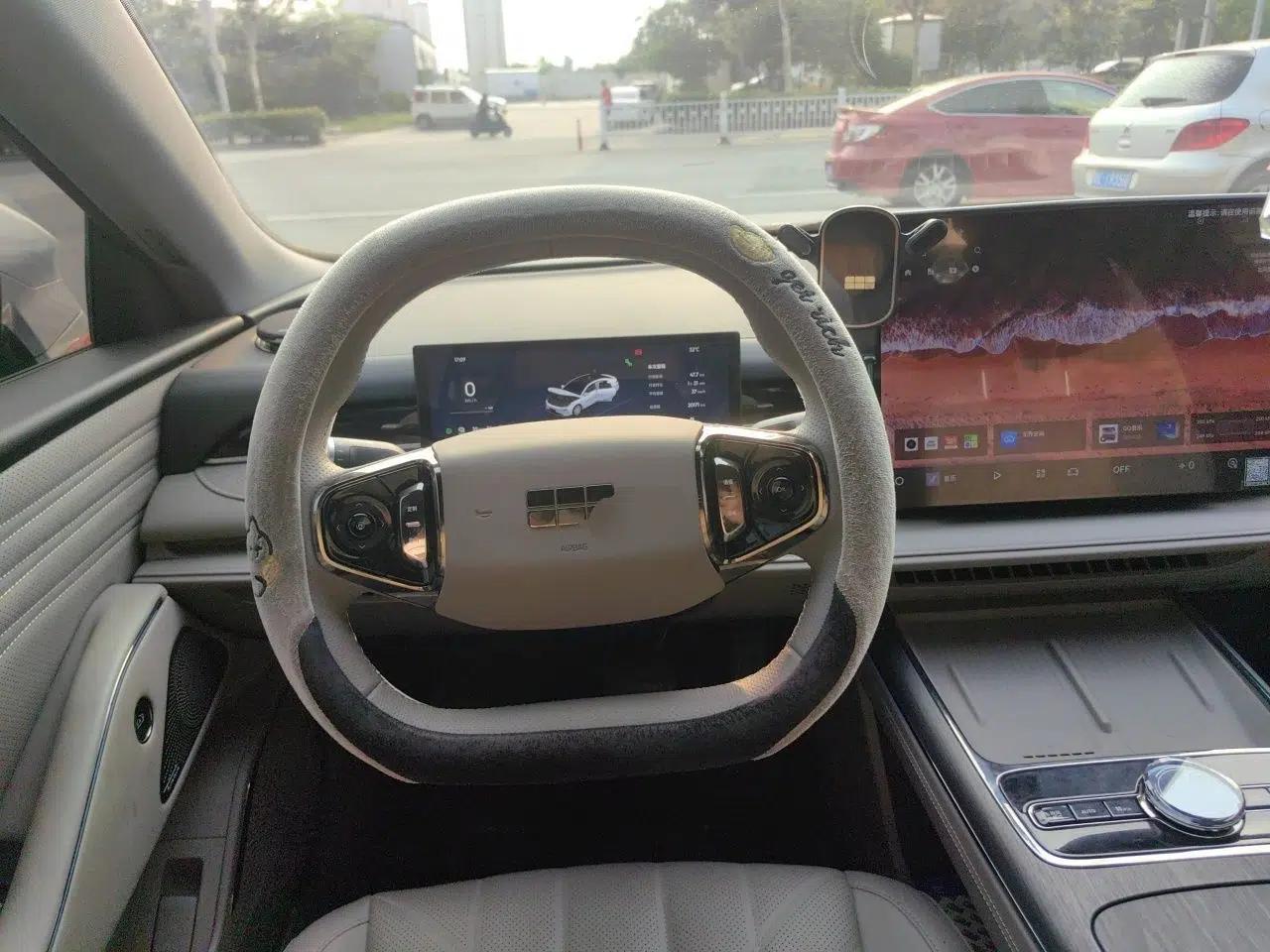 Geely Galaxy 8 2025 130km EM-i Deluxe Edition — миниатюра 10
