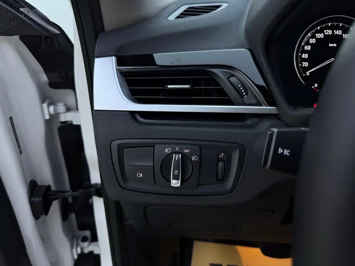 BMW X2 2021 sDrive20i M Sport Package — миниатюра 15