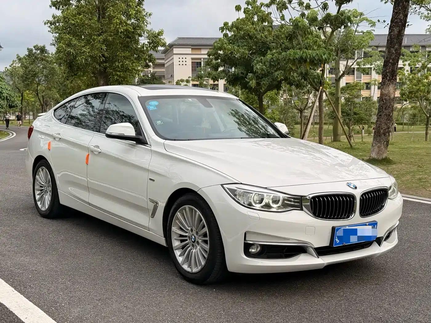 BMW 3 Series GT 2013 320i Luxury Design Package — миниатюра 3