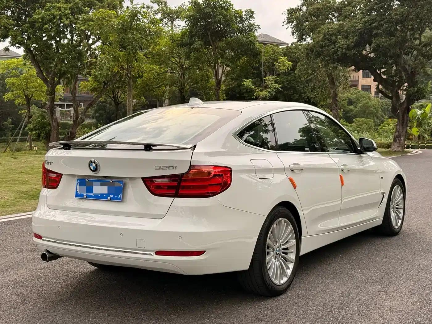 BMW 3 Series GT 2013 320i Luxury Design Package — миниатюра 9