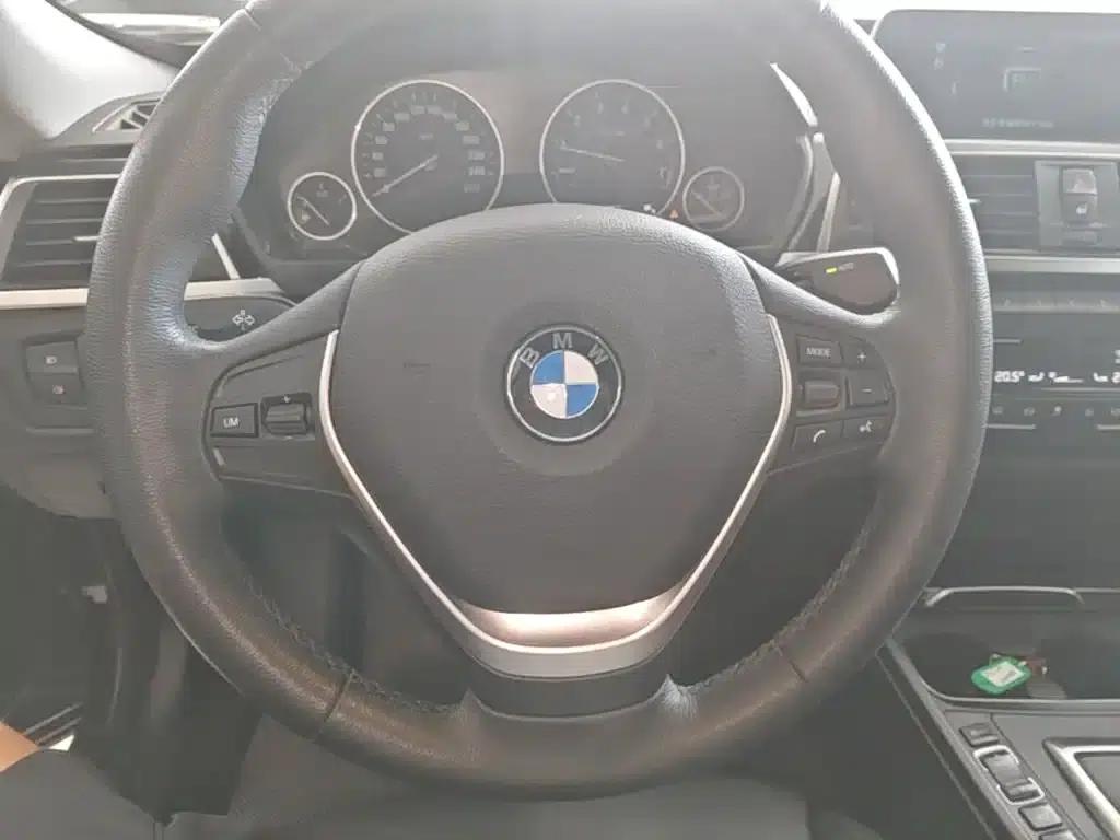 BMW 3 Series GT 2019 320i Fashion Edition — миниатюра 11