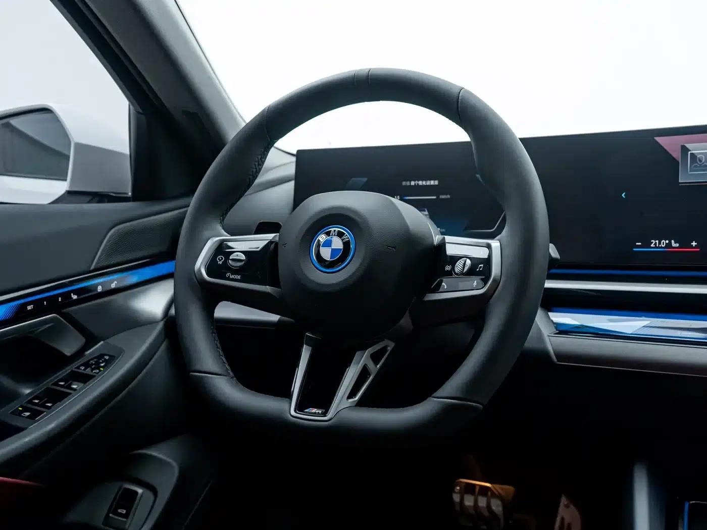 BMW i5 2024 eDrive 35L M Sport Package — миниатюра 14