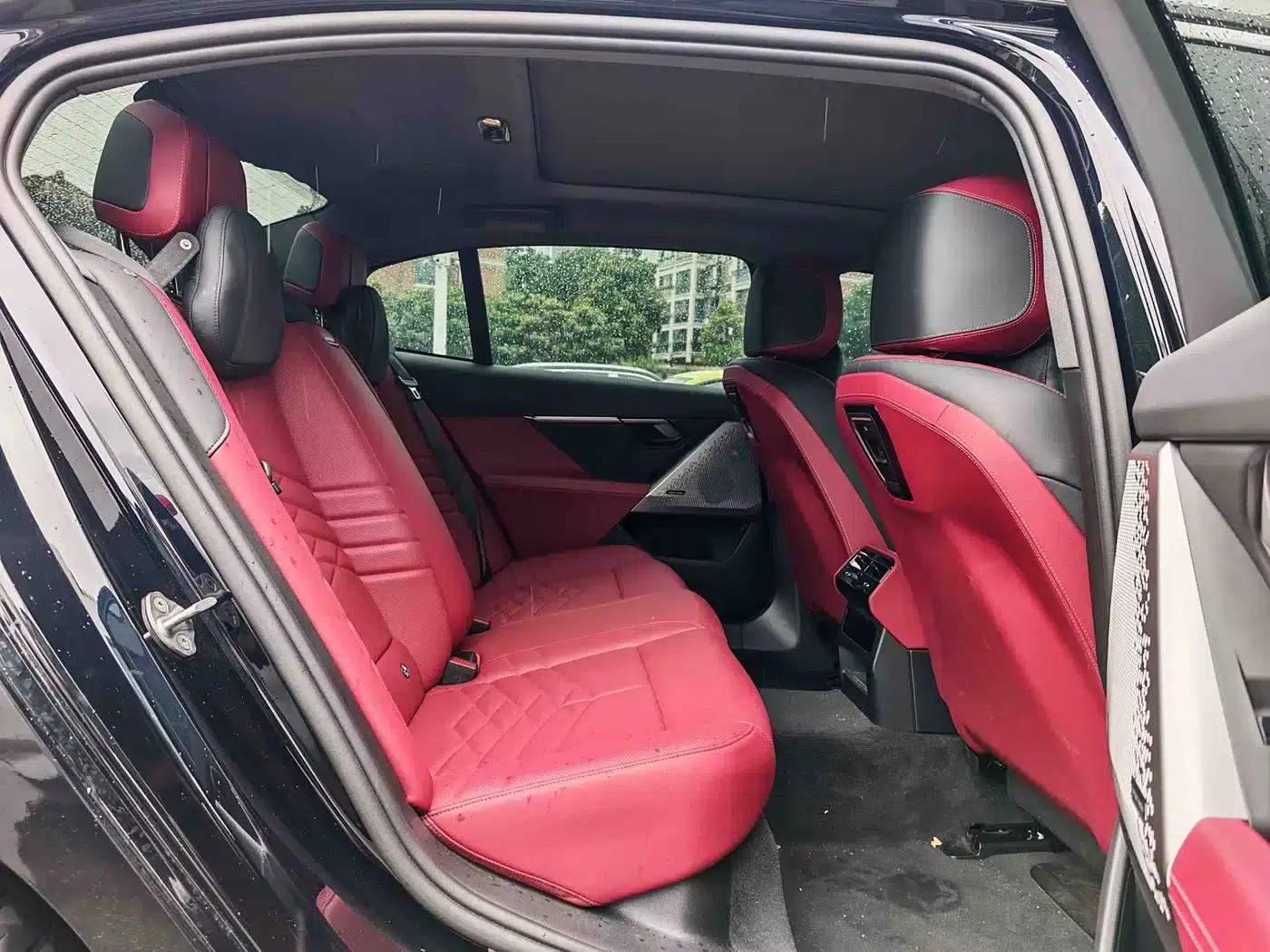 BMW i5 2024 eDrive 35L Premium M Sport Package — миниатюра 12