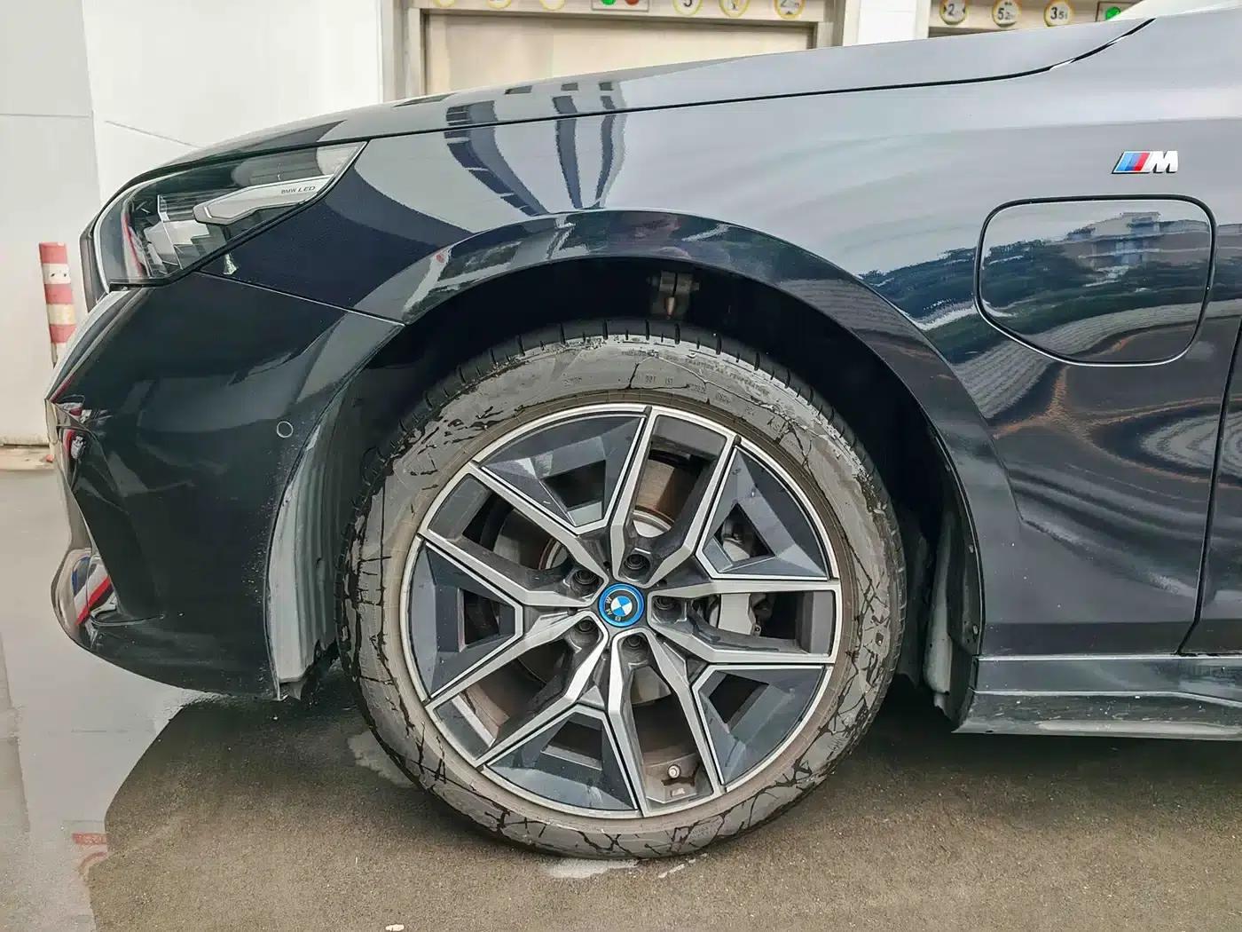 BMW i5 2024 eDrive 35L Premium M Sport Package — миниатюра 6
