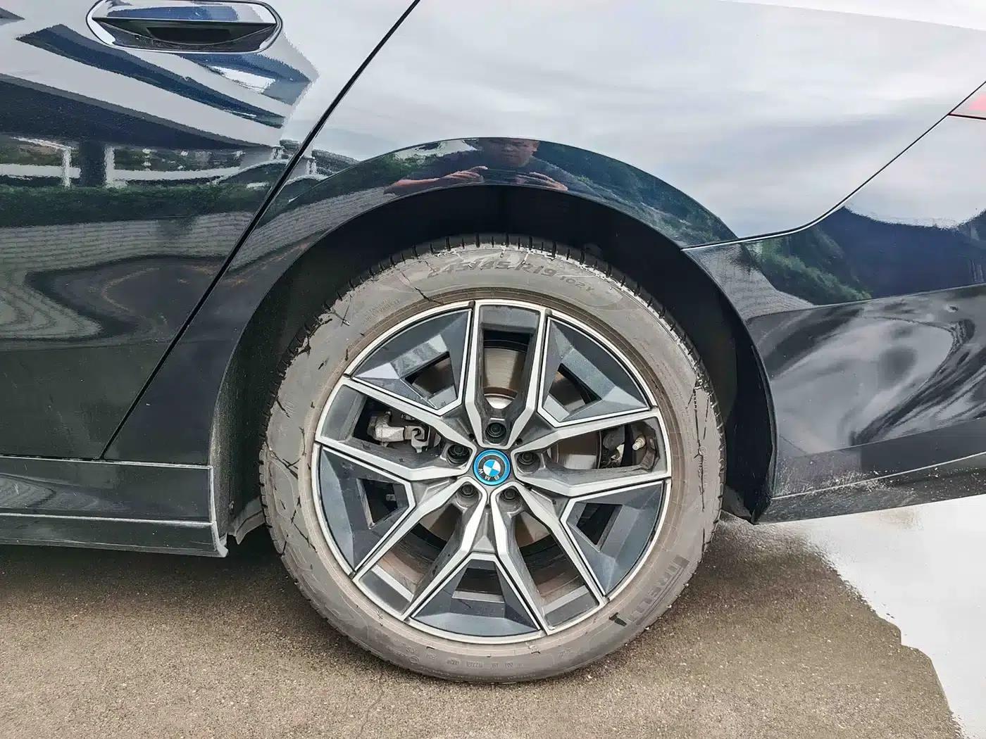 BMW i5 2024 eDrive 35L Premium M Sport Package — миниатюра 7