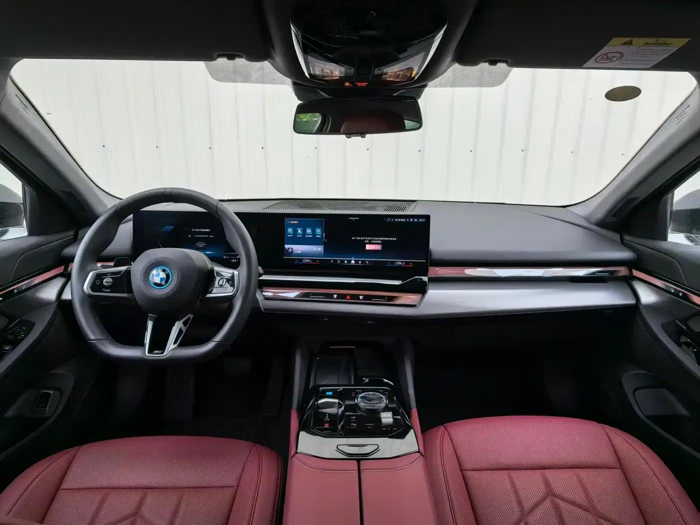 BMW i5 2025 eDrive 35L M Sport Package — миниатюра 11
