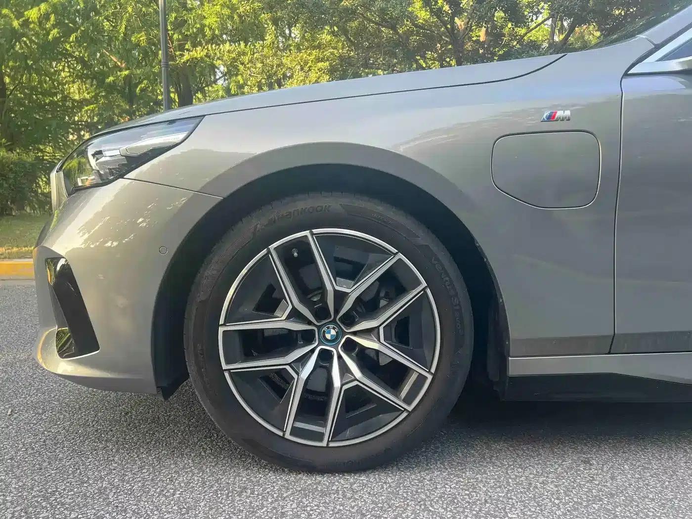 BMW i5 2024 eDrive 35L Premium M Sport Package — миниатюра 3