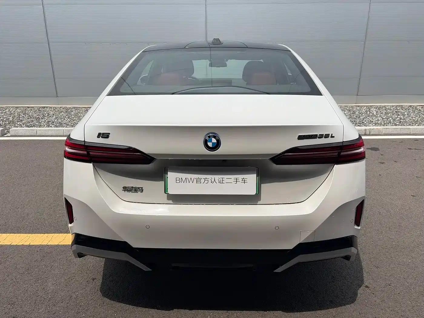 BMW i5 2025 eDrive 35L M Sport Package — миниатюра 3