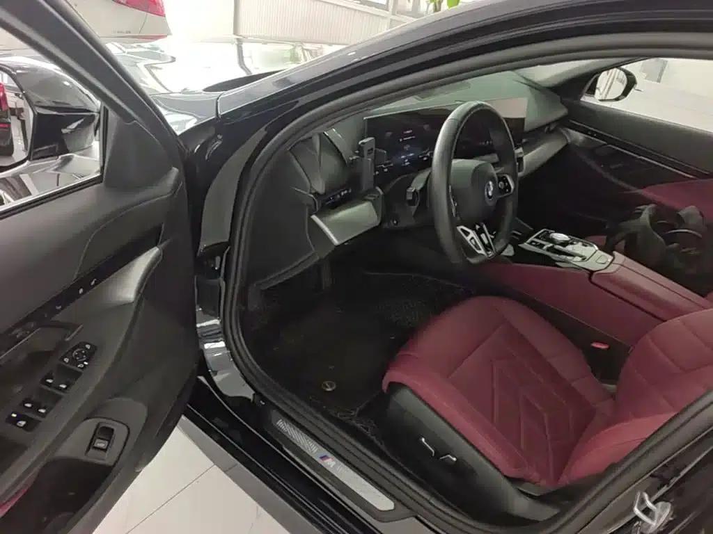 BMW i5 2025 eDrive 35L M Sport Package — миниатюра 16