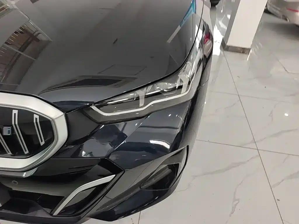 BMW i5 2025 eDrive 35L M Sport Package — миниатюра 24
