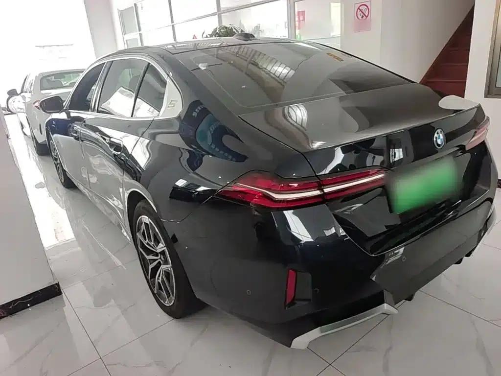 BMW i5 2025 eDrive 35L M Sport Package — миниатюра 5