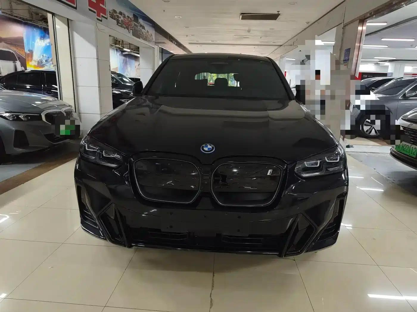 BMW iX3 2023 Leading Edition — миниатюра 2