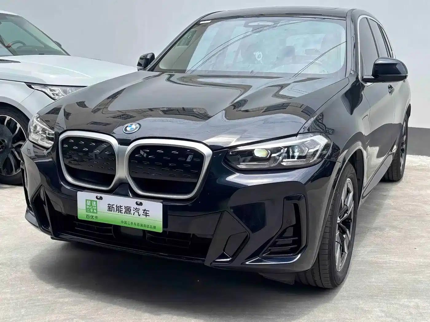 BMW iX3 2023 Leading Edition — миниатюра 1
