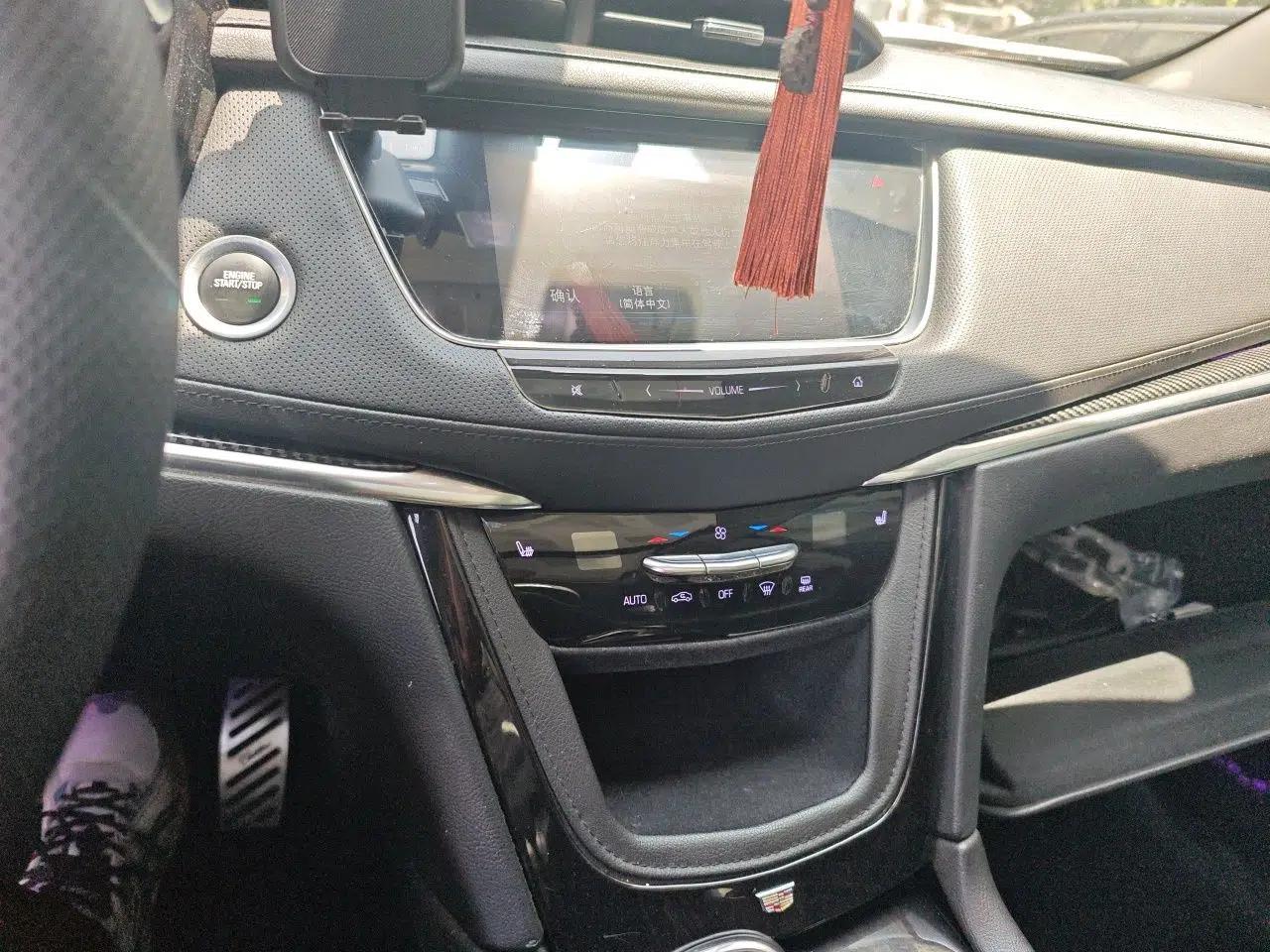 Cadillac XT5 2018 25T Luxury Model — миниатюра 12