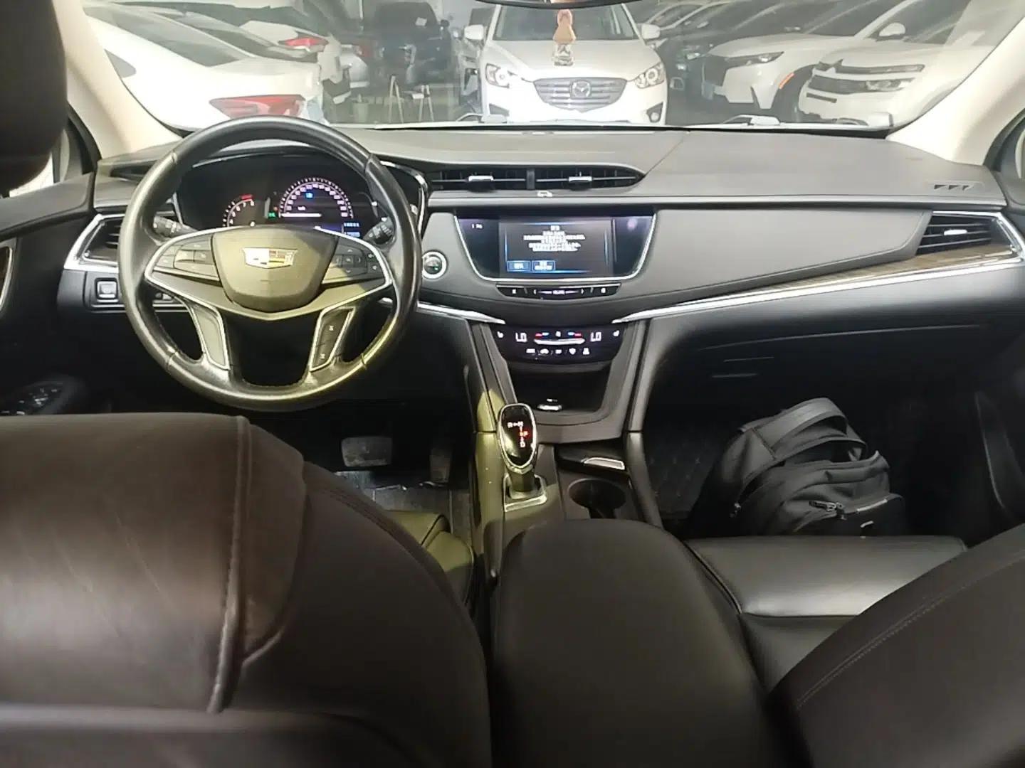 Cadillac XT5 2016 25T Luxury Model — миниатюра 12