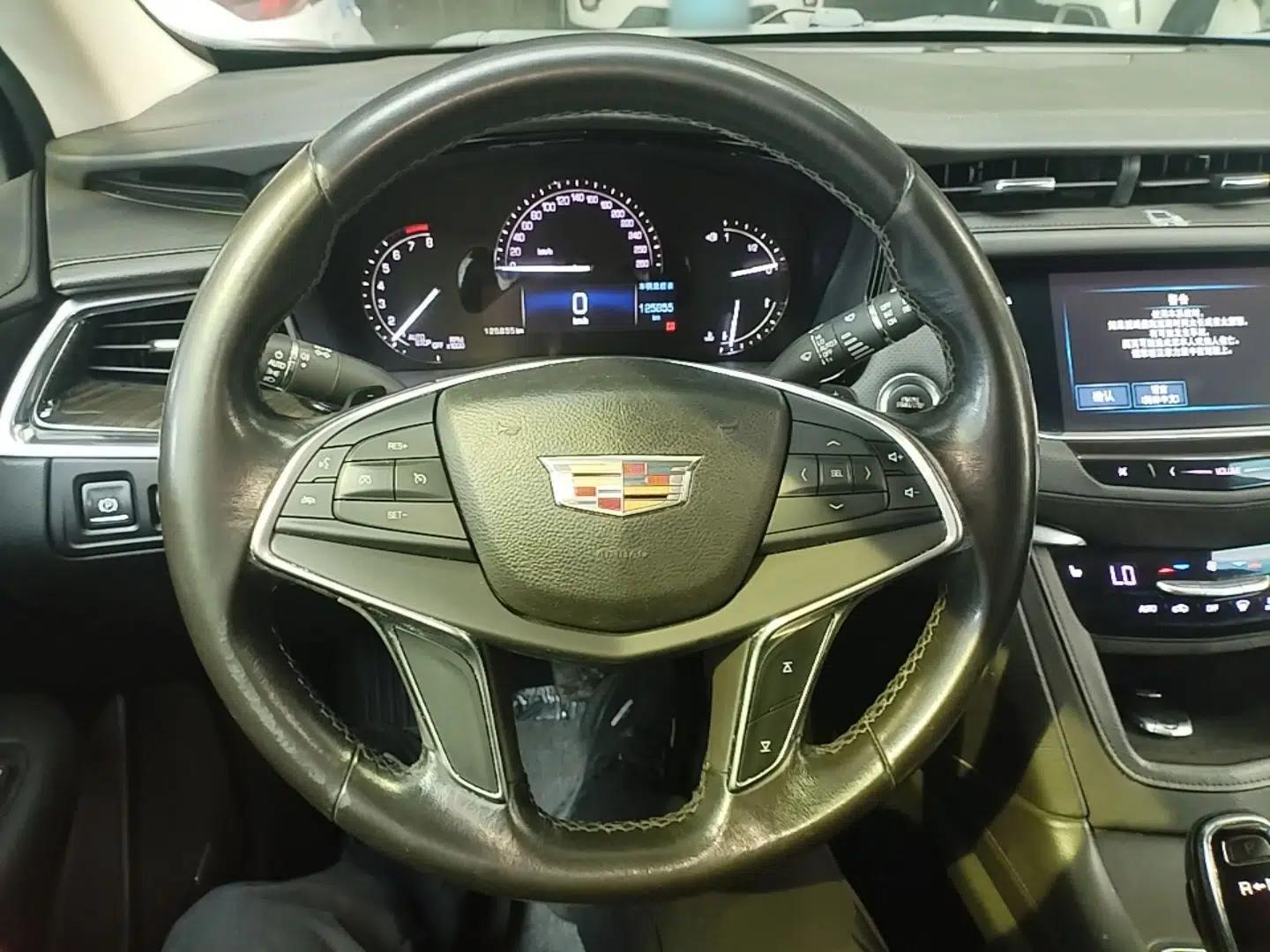 Cadillac XT5 2016 25T Luxury Model — миниатюра 13
