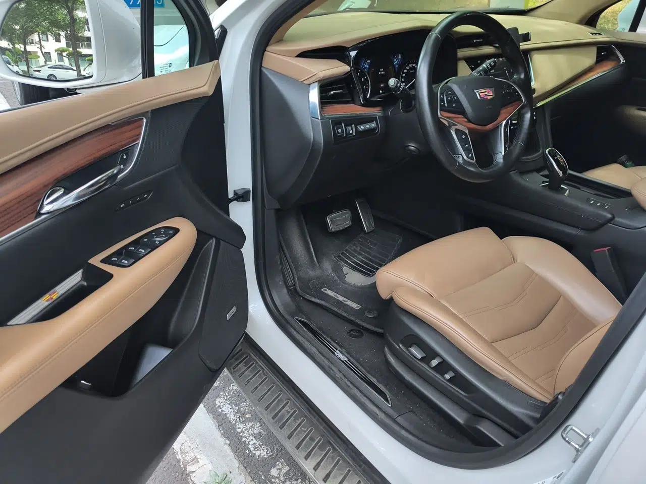 Cadillac XT5 2016 28T Four-Wheel-Drive Leading Model — миниатюра 16