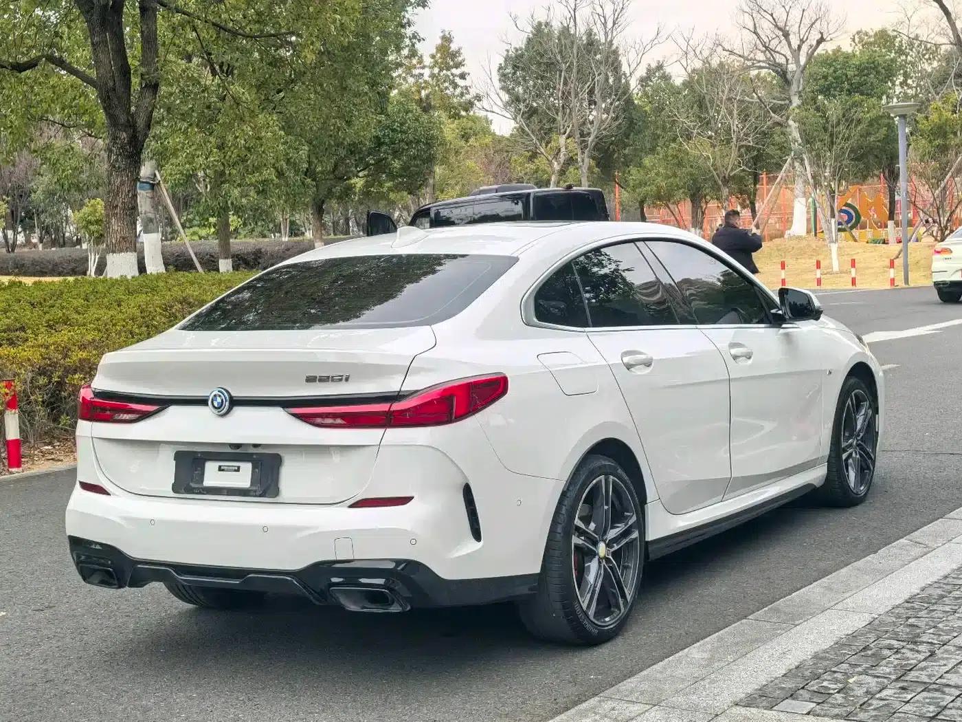 2021 BMW 2 Series Imported Model 225i Four-Door Coupe M Sport Package — миниатюра 21