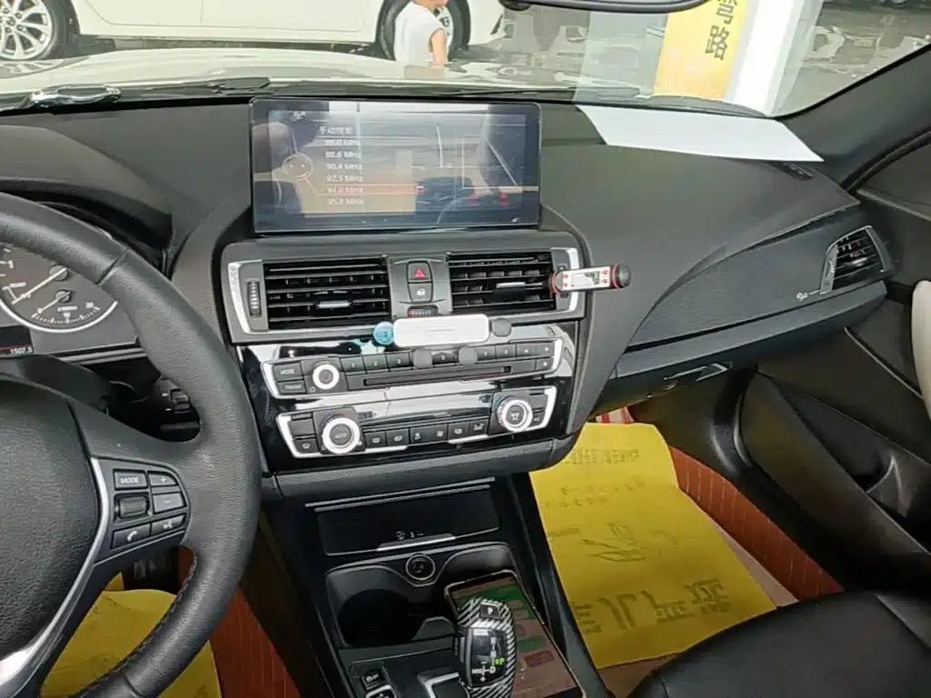 2015 BMW 2 Series Imported 218i Convertible Coupe — миниатюра 13