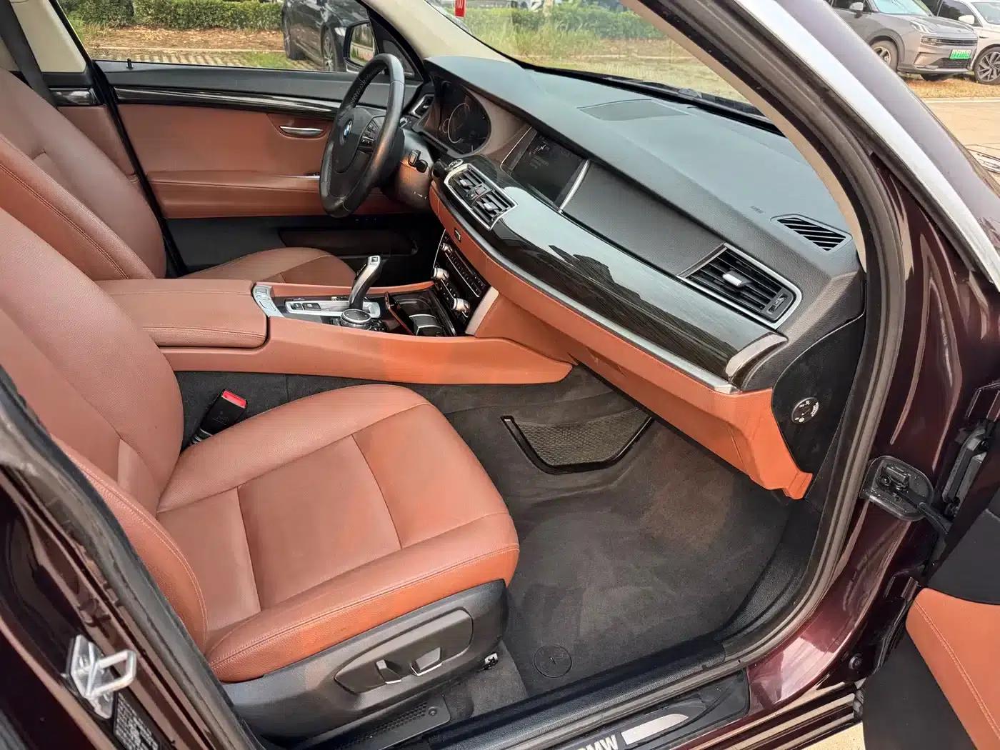 BMW 5 Series GT 2017 528i Leading Edition — миниатюра 12