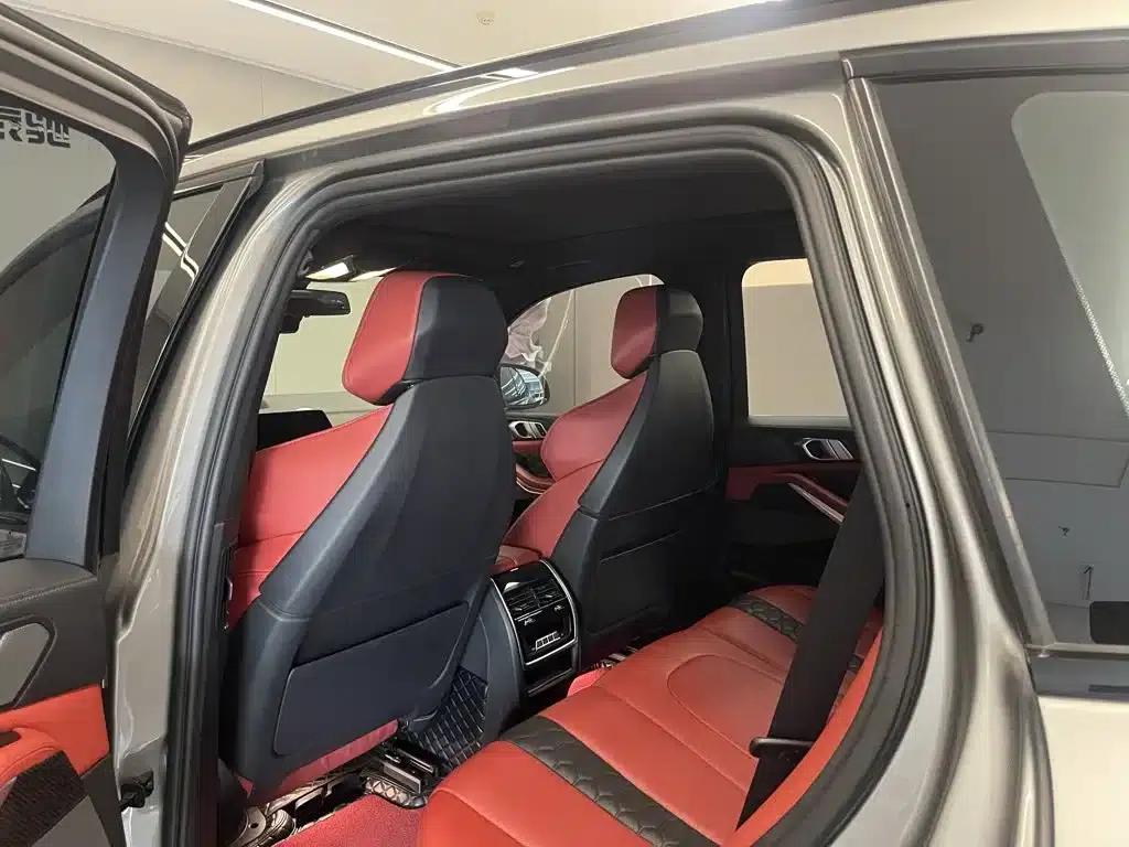 2020 BMW X5 M — миниатюра 24
