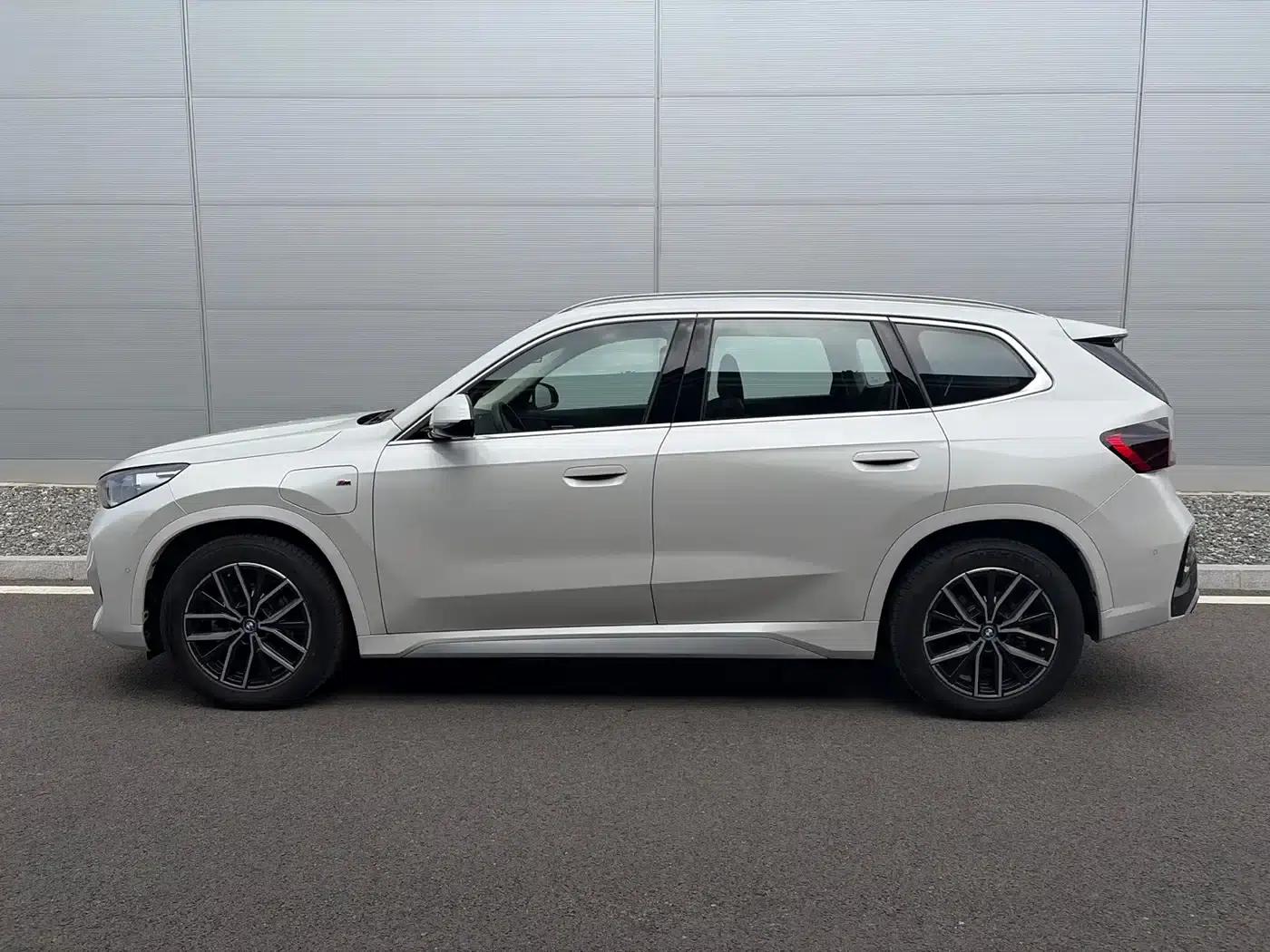 BMW iX1 2025 eDrive25L M Sport Package — миниатюра 6