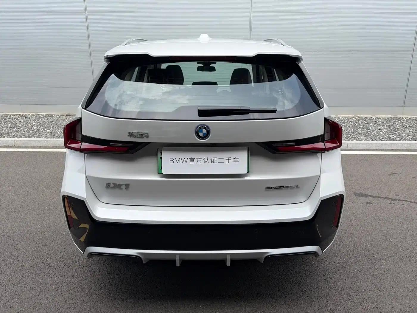 BMW iX1 2025 eDrive25L M Sport Package — миниатюра 7