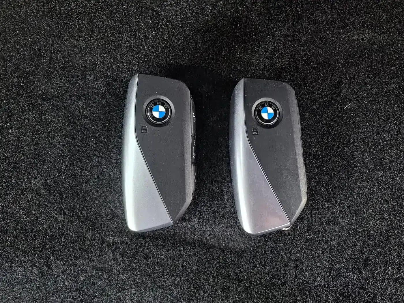 BMW iX1 2025 eDrive25L M Sport Package — миниатюра 9