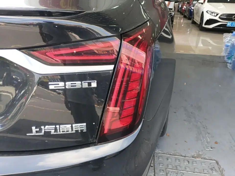 Cadillac CT6 2022 28T Platinum Edition — миниатюра 9