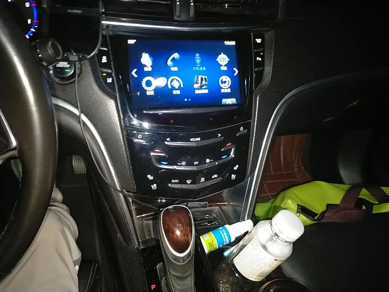 Cadillac XTS 2013 28T Luxury Model — миниатюра 13