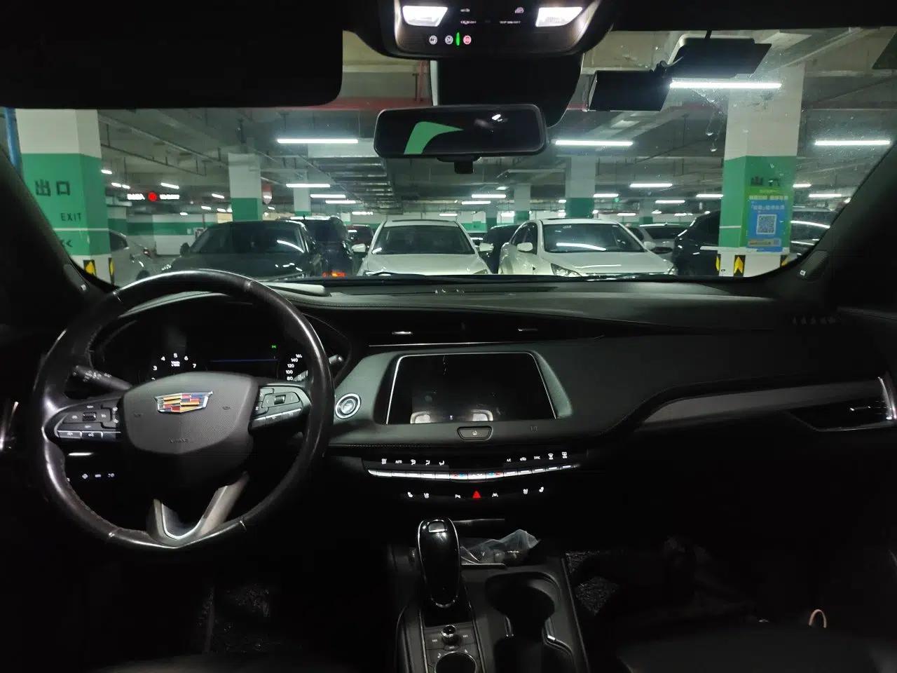 Cadillac XT4 2020 28T 4x4 Platinum Sport Edition — миниатюра 18