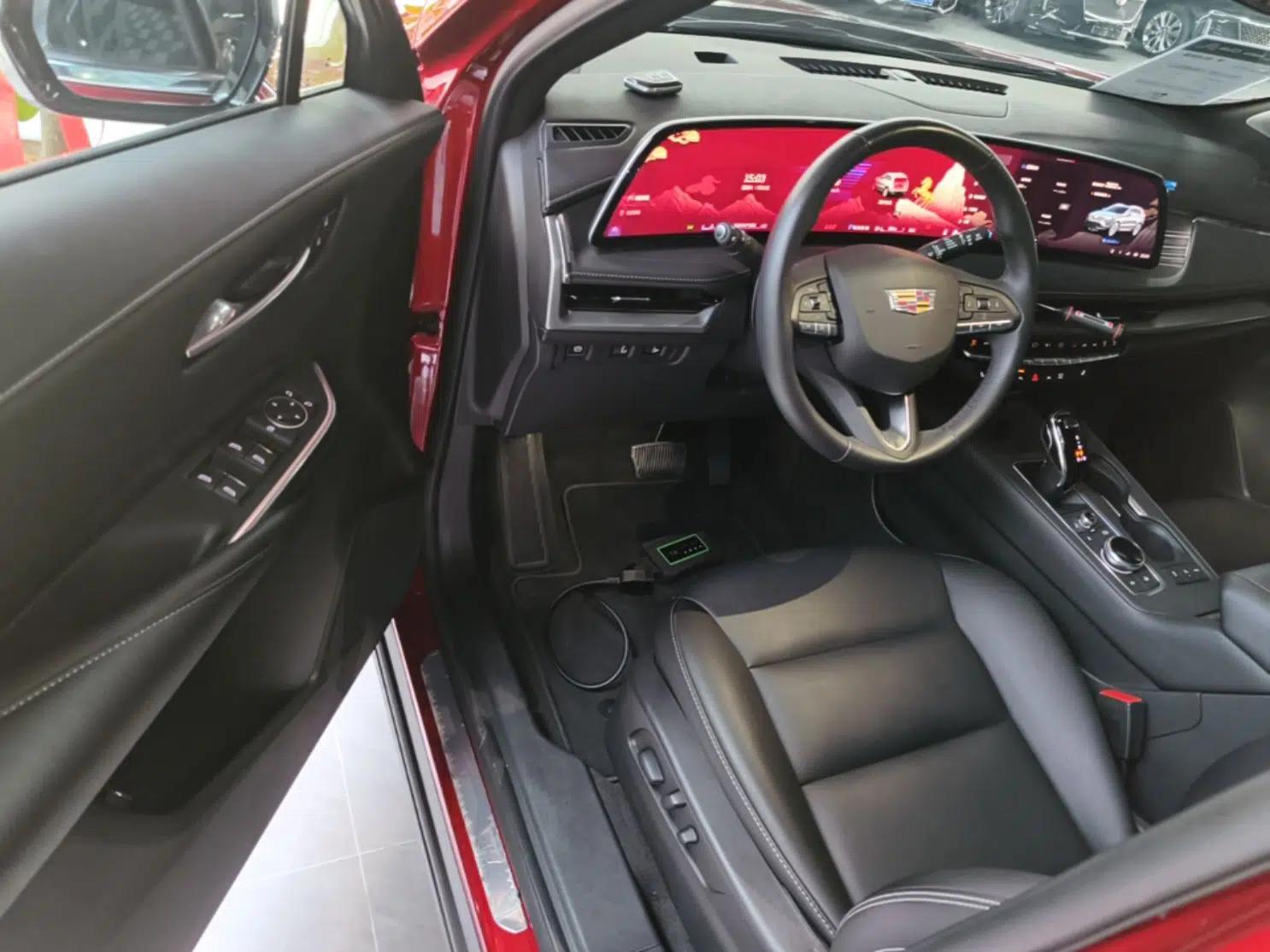Cadillac XT4 2024 28T Two-Wheel-Drive Luxury Version — миниатюра 23