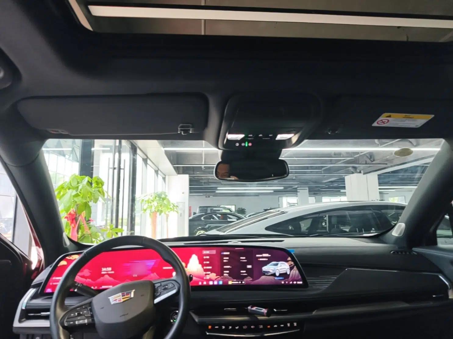 Cadillac XT4 2024 28T Two-Wheel-Drive Luxury Version — миниатюра 26
