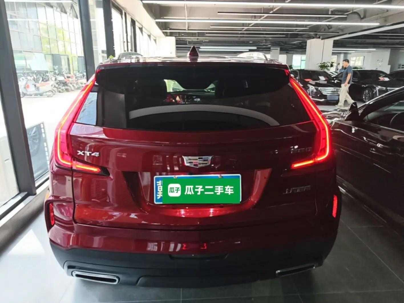 Cadillac XT4 2024 28T Two-Wheel-Drive Luxury Version — миниатюра 5