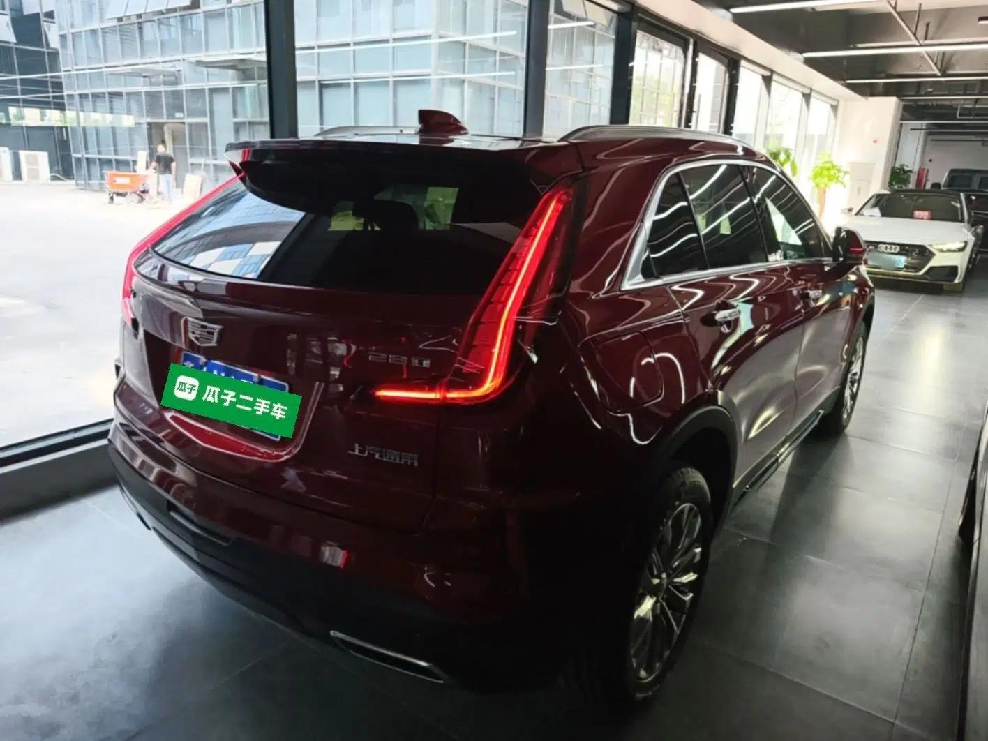 Cadillac XT4 2024 28T Two-Wheel-Drive Luxury Version — миниатюра 6