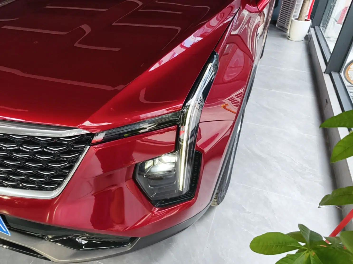 Cadillac XT4 2024 28T Two-Wheel-Drive Luxury Version — миниатюра 8