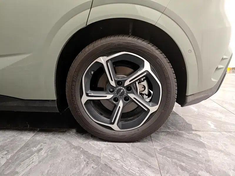 Seal 06GT 2025 Smart Drive Edition 505 2WD Wave Plus Edition — миниатюра 9