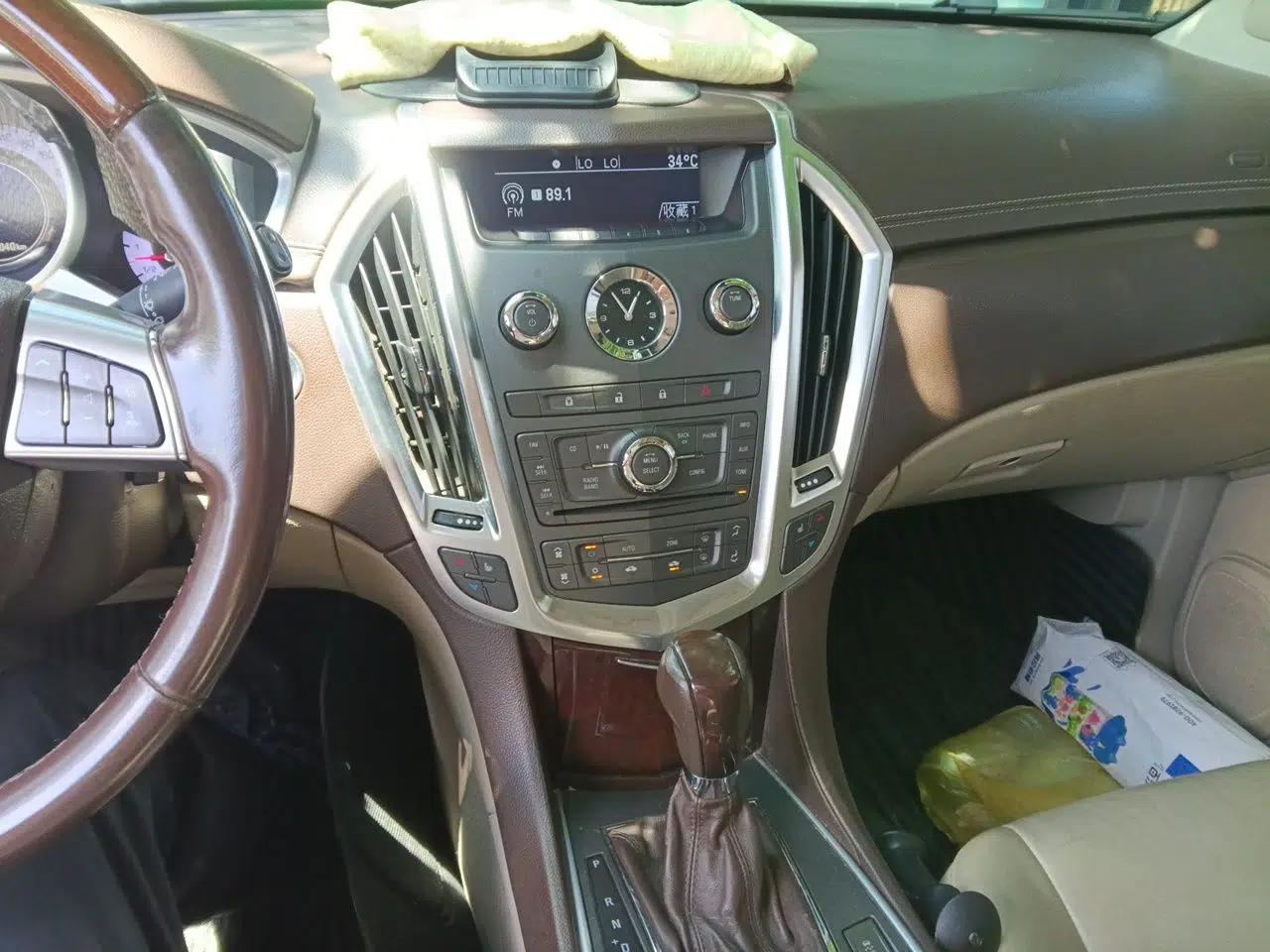 Cadillac SRX 2012 3.0L Luxury Model — миниатюра 13
