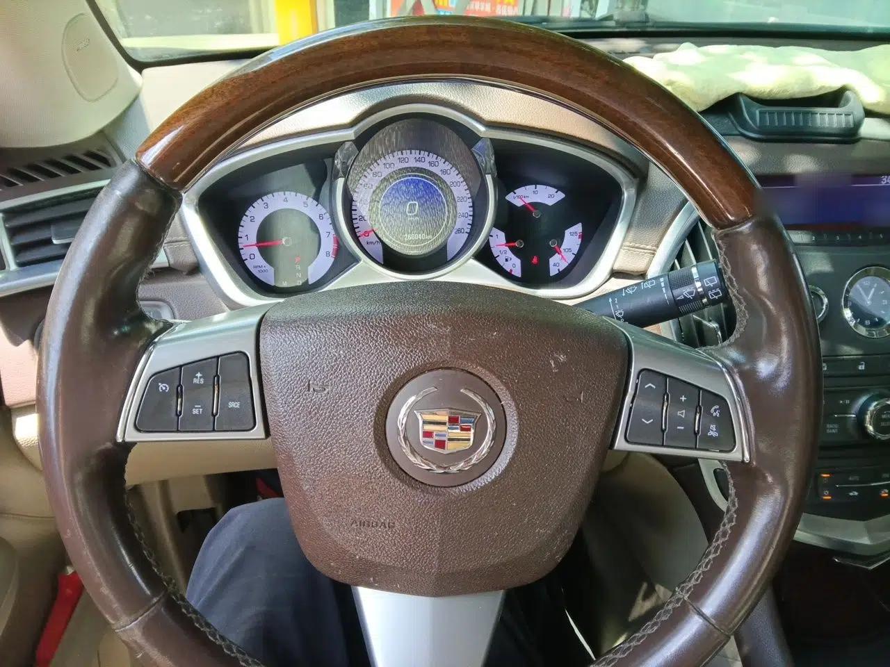 Cadillac SRX 2012 3.0L Luxury Model — миниатюра 10